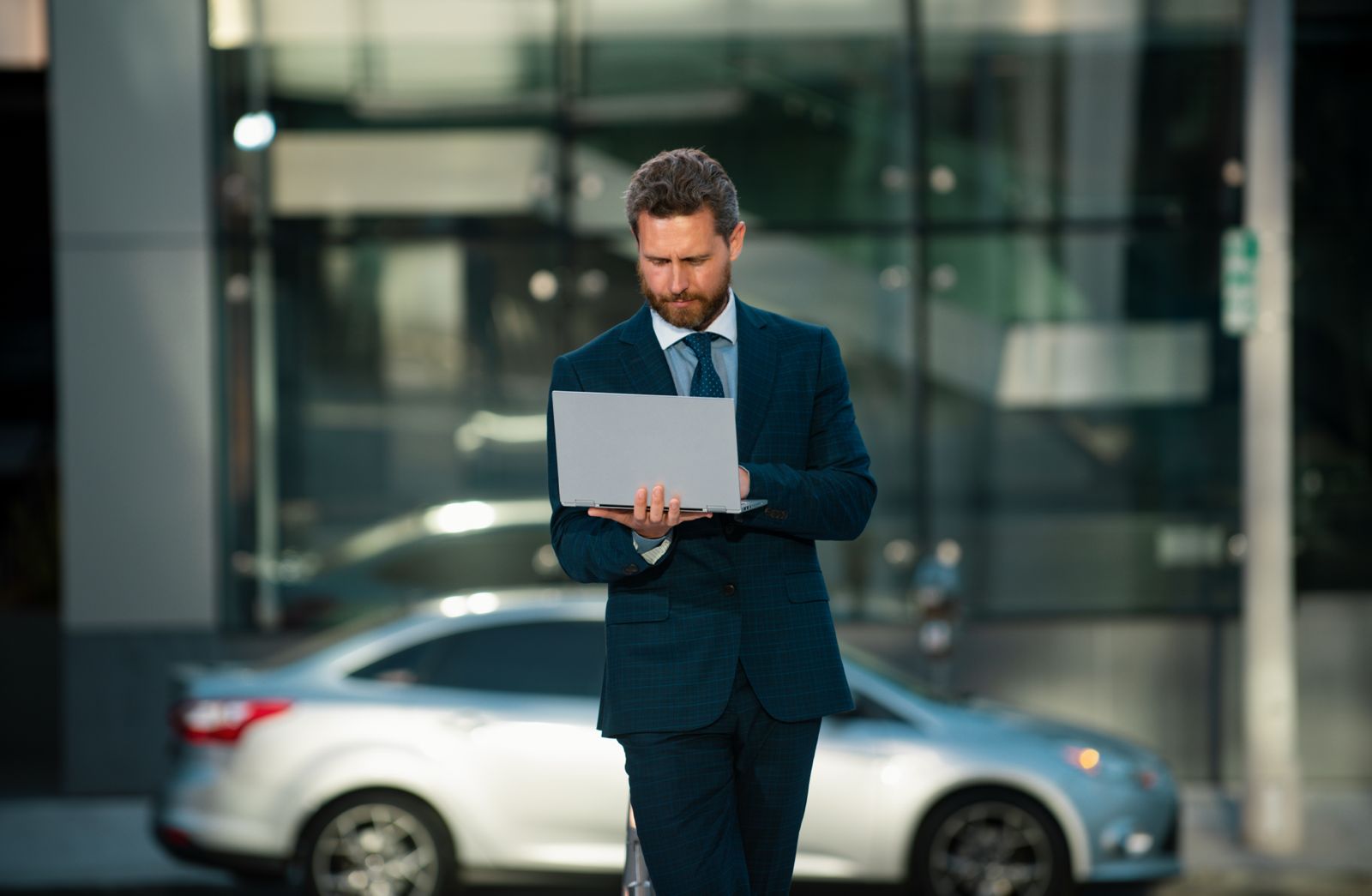 Arrendamiento operativo vs. compra directa